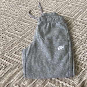 Gray Nike sweats !!!! Never worn !!!